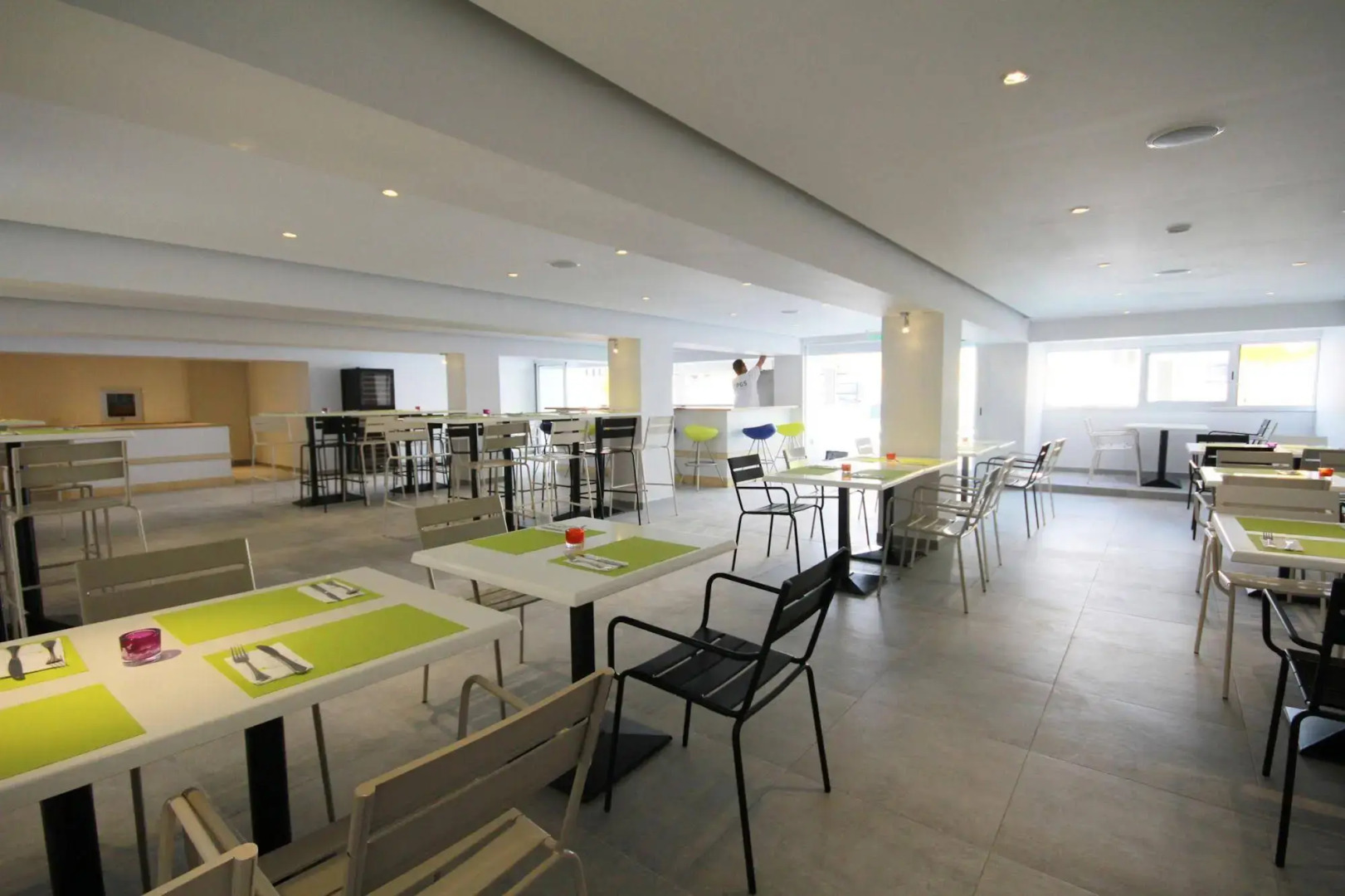 Sea Cleo Napa Hotel & Annex