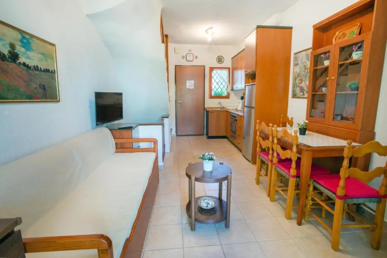 Casa Costa for 7 guests near Fourka beach