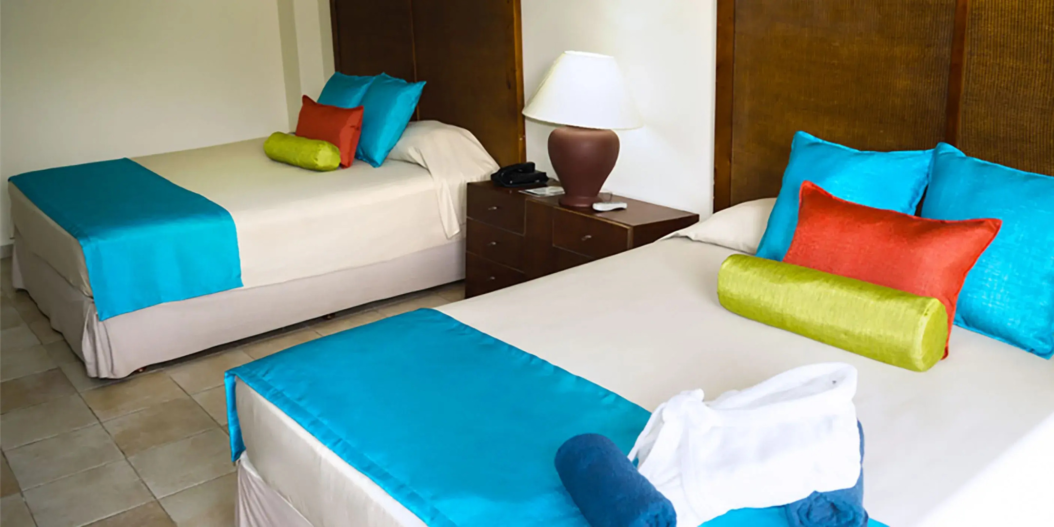 Hesperia Playa el Agua