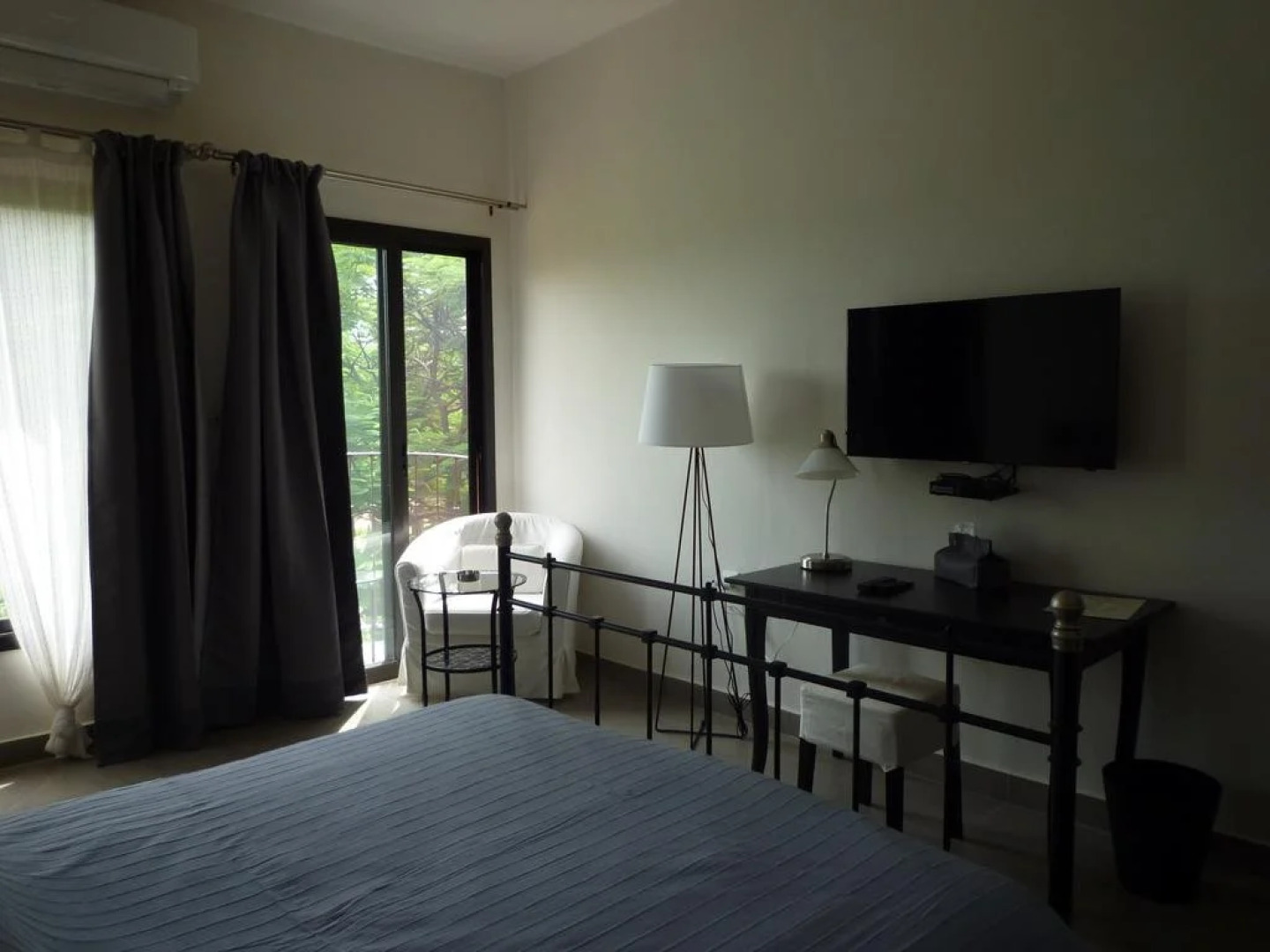 Badalodge Hotel & Restaurant