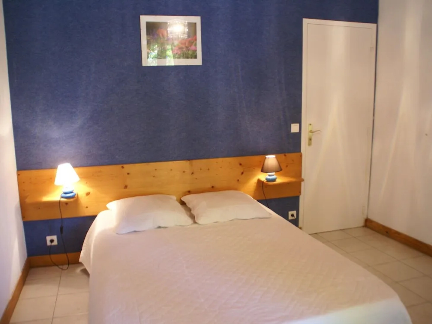 Beautiful House on Hilltop With Private Pool and a River 800 Meters Away