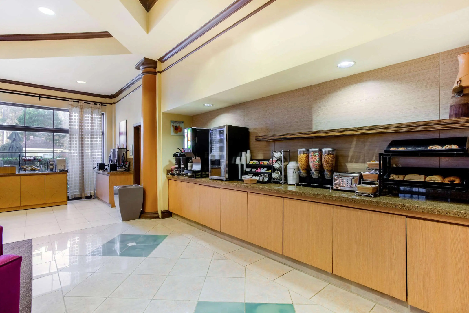 La Quinta Inn & Suites by Wyndham Raleigh Crabtree
