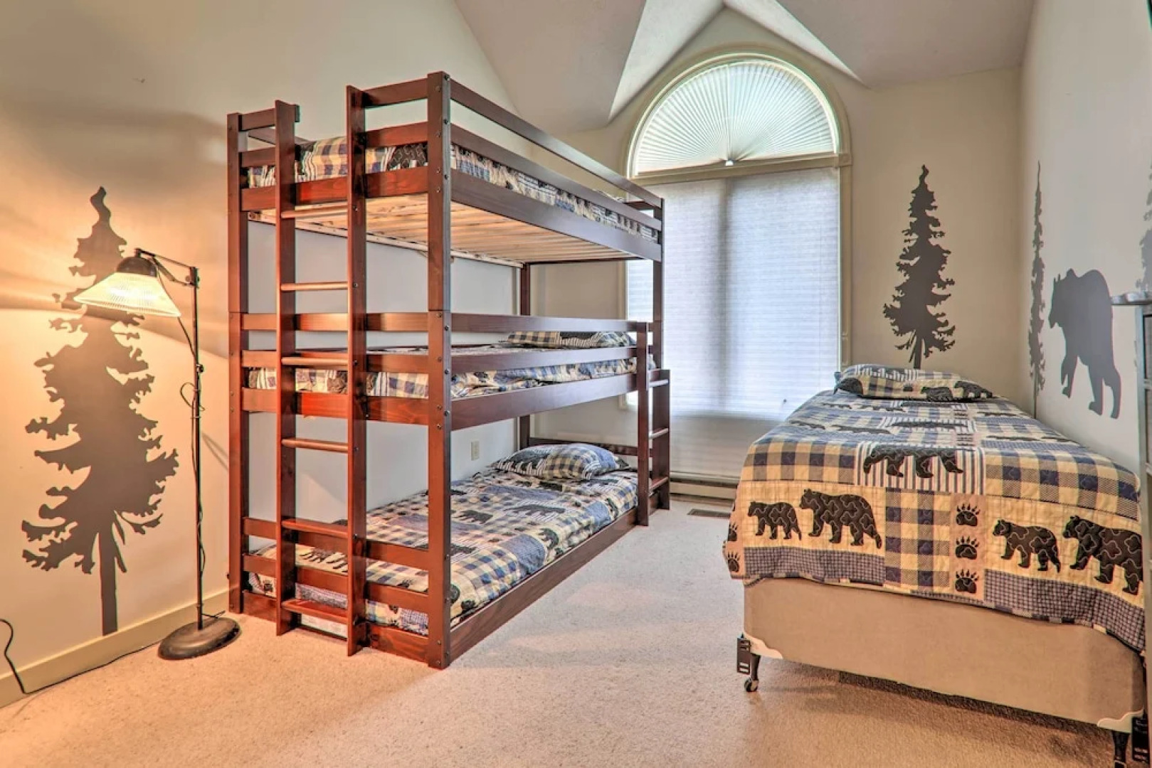 Charming Lake Harmony Townhouse w/ Balcony!