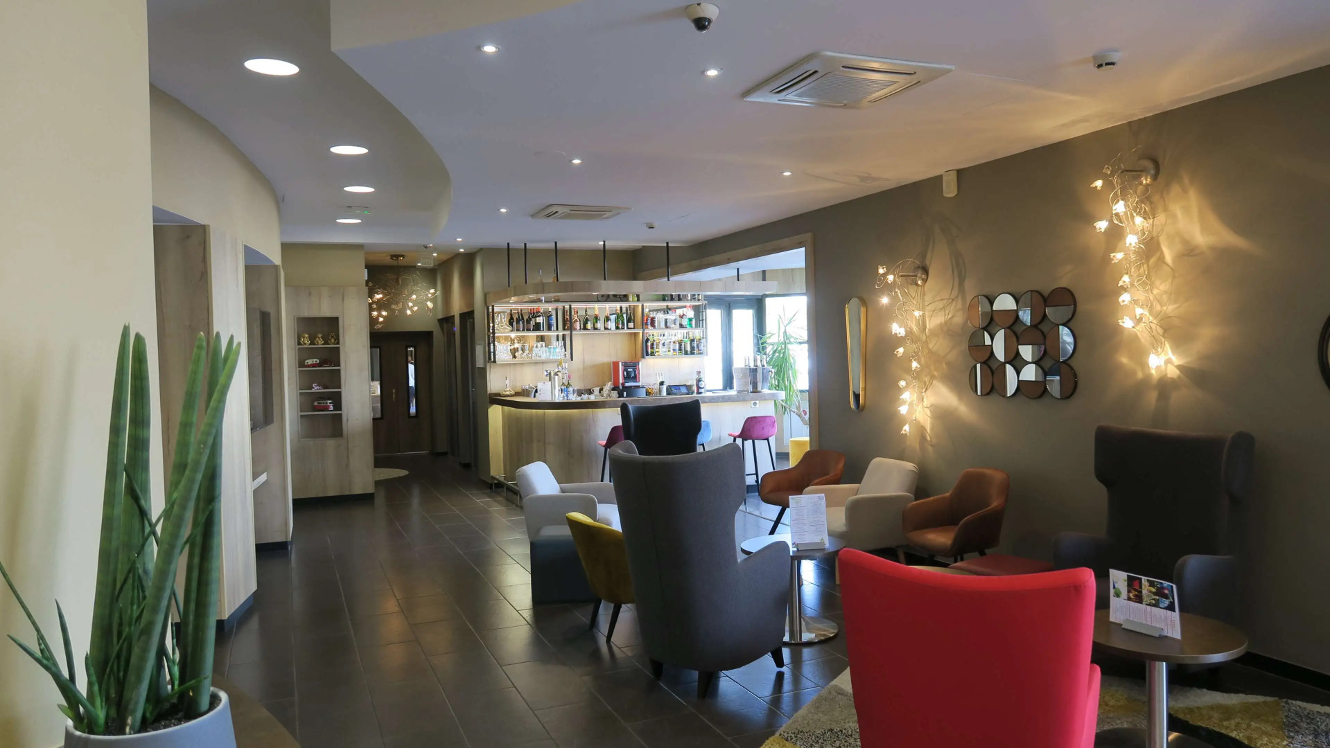 Kyriad Limoges Centre - Gare - Atrium