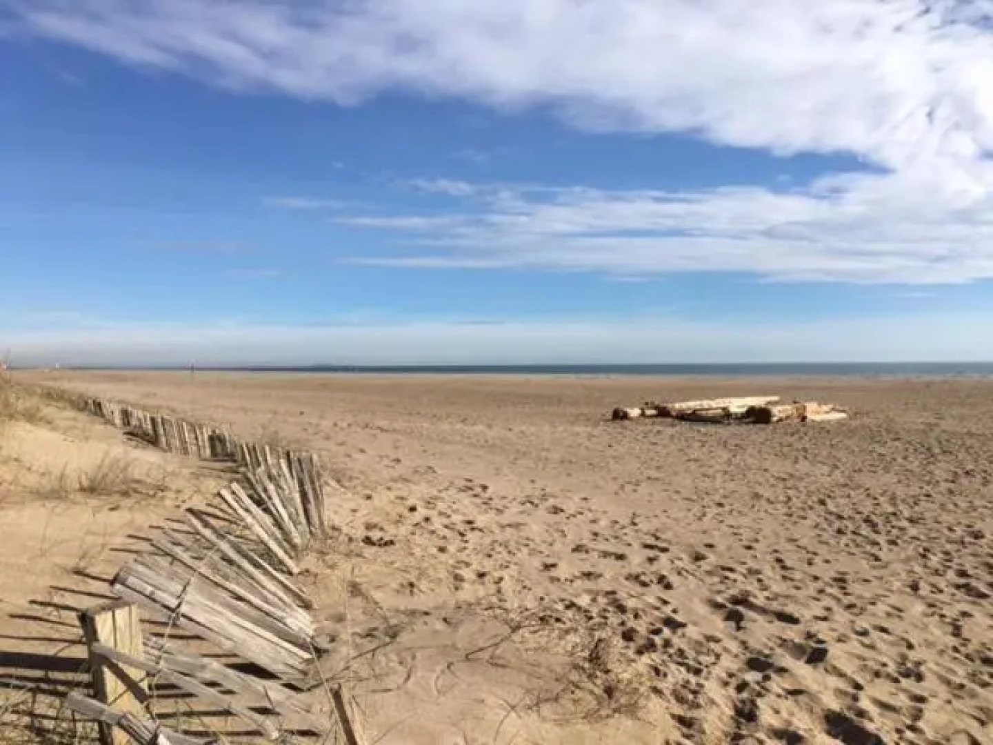 Appartement T2 jardin et parking, Résidence avec piscine Saint pierre La Mer 4RH106