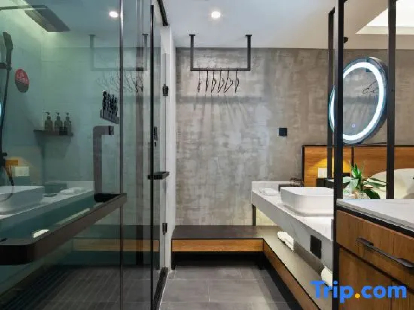 Enjoy Inn Hotel（Changjiang Store)