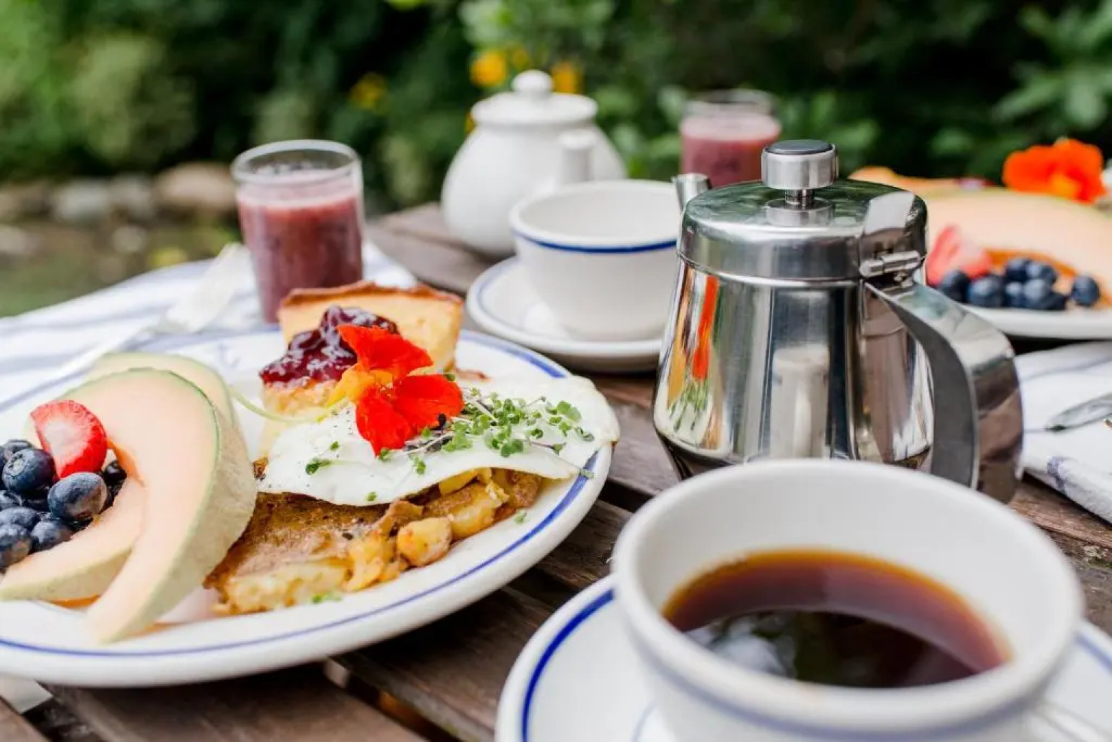 Charles and Charles MV