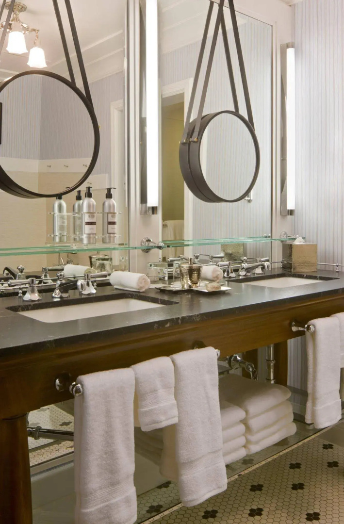 Hotel Jerome, Auberge Collection