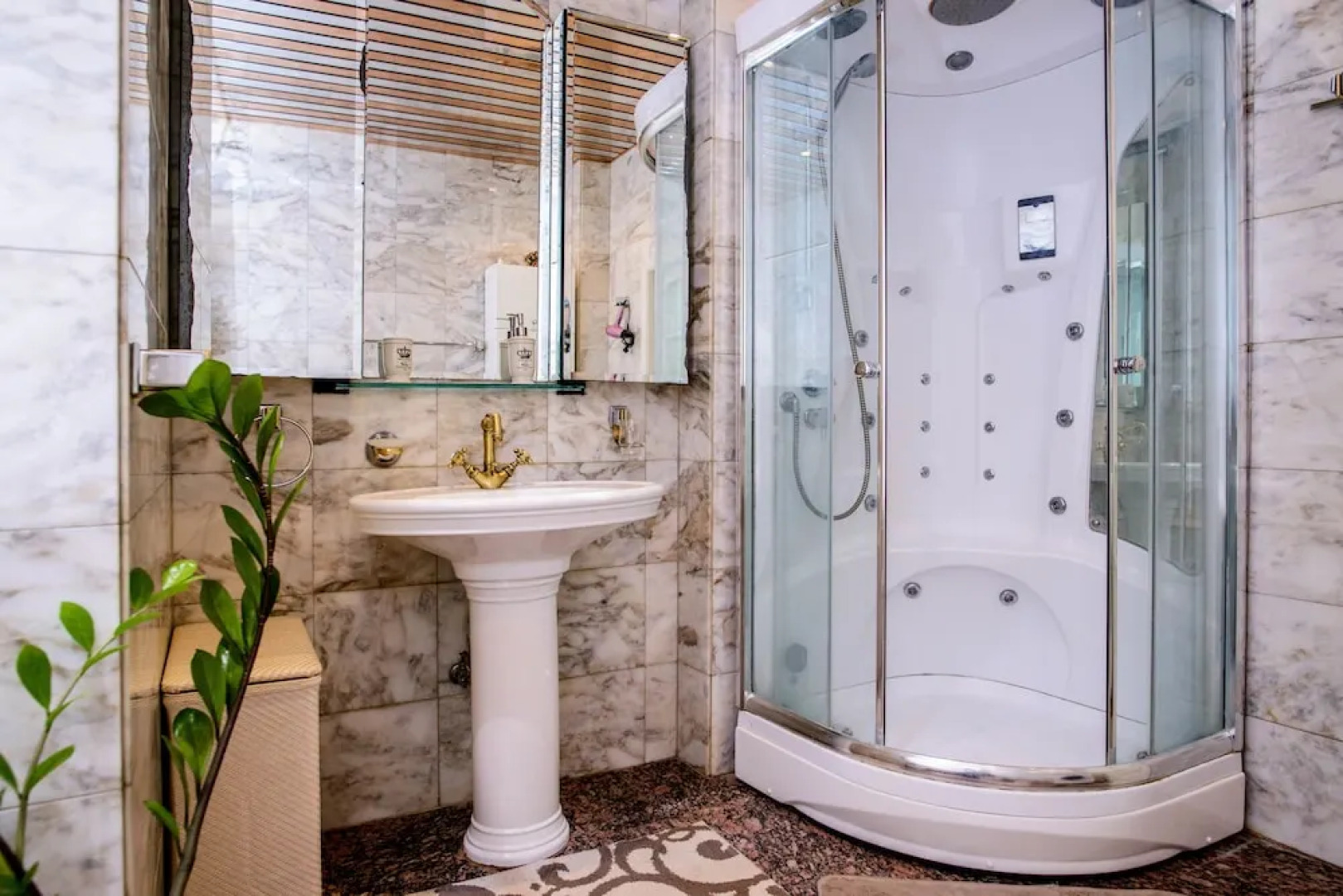 Апартаменты «Funny Dolphins Москва-сити»