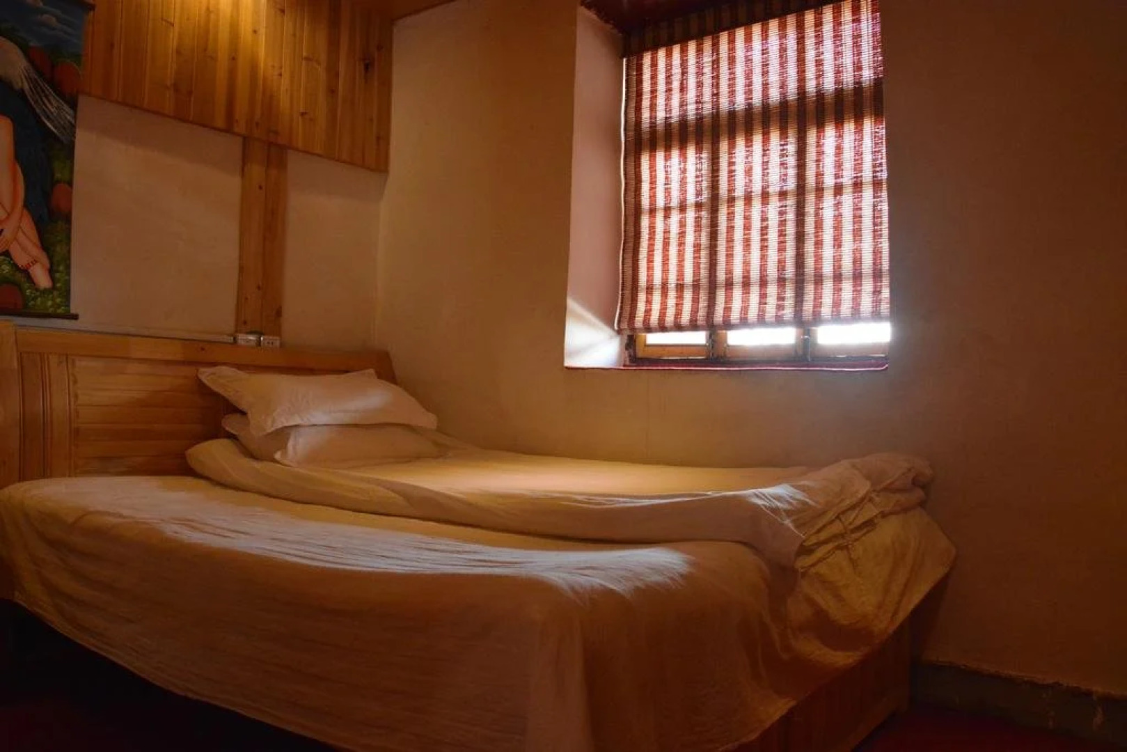 Shangri La Gold Year Youth Hostel
