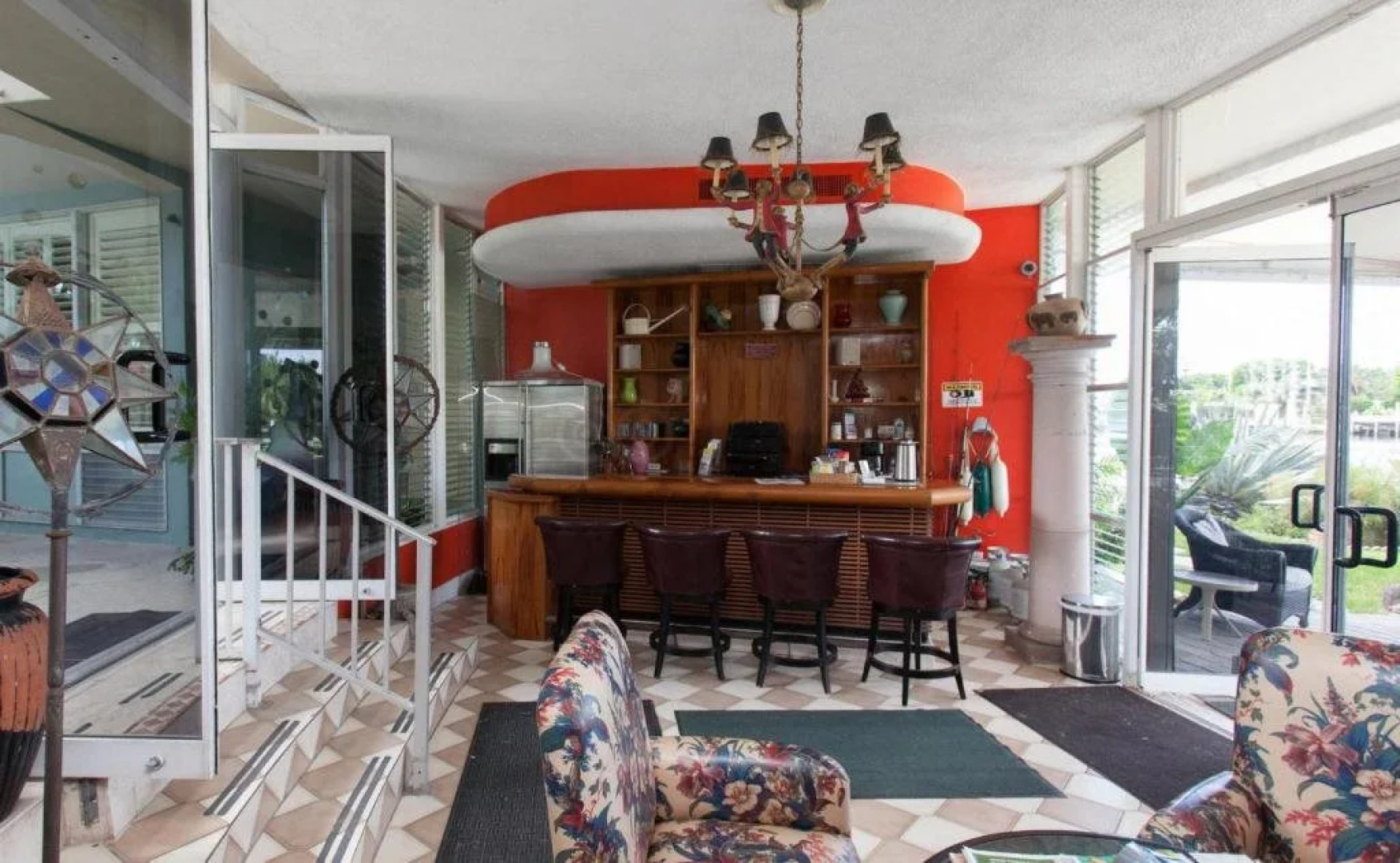 Manhattan Tower Apartment Hotel