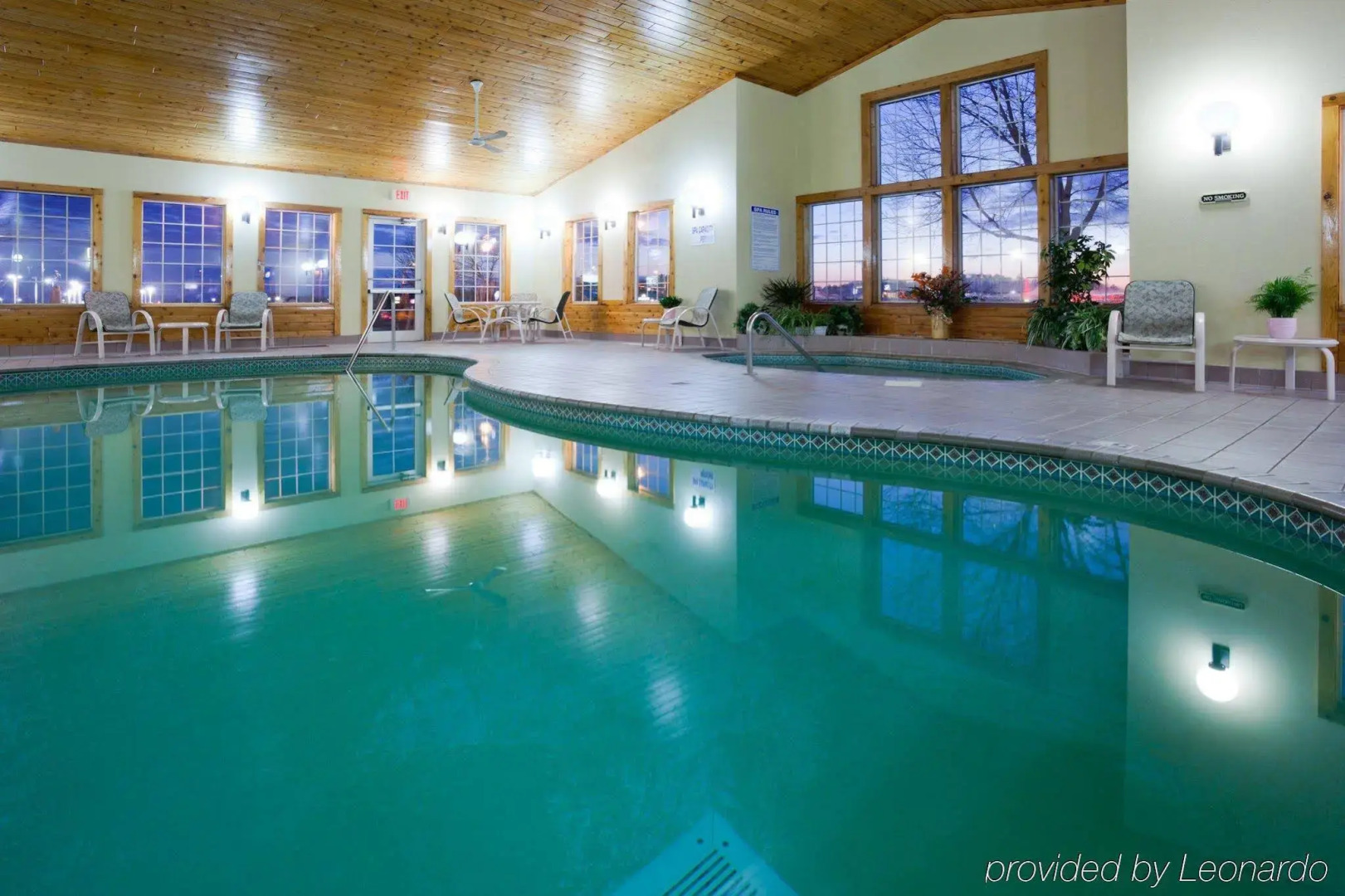 Country Inn & Suites by Radisson, Baxter, MN