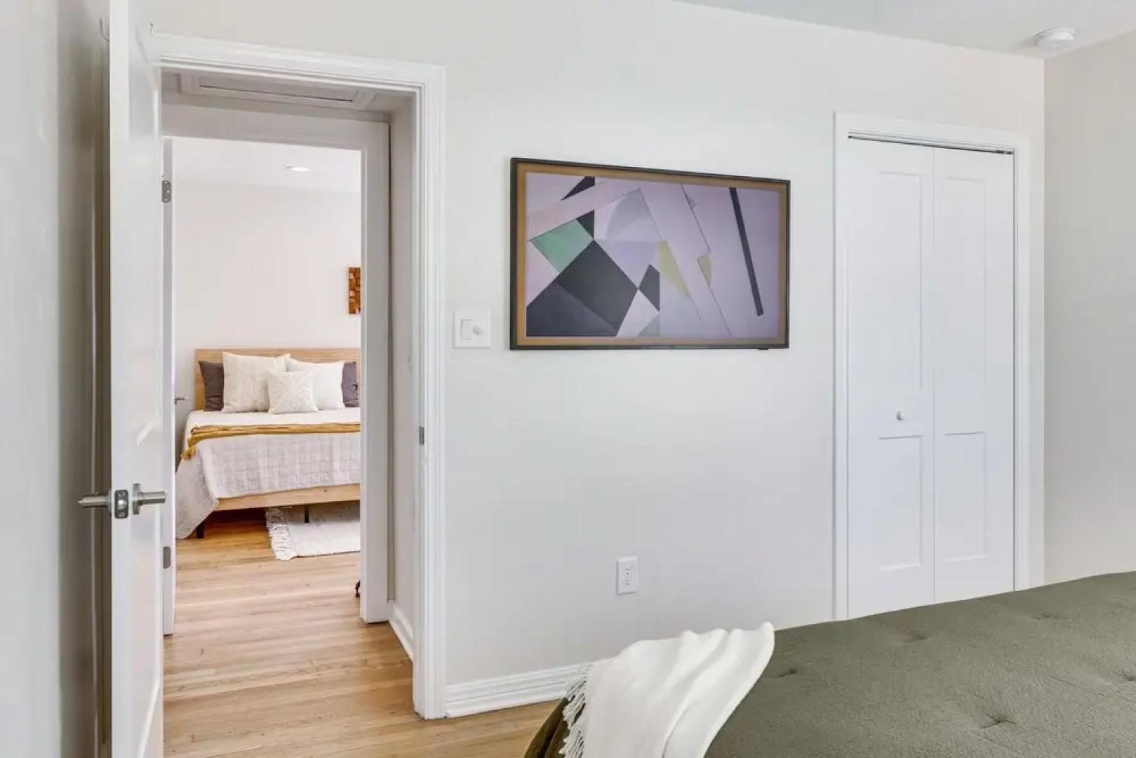 Lakeland Retreat: Private Heated Pool & Yard Games