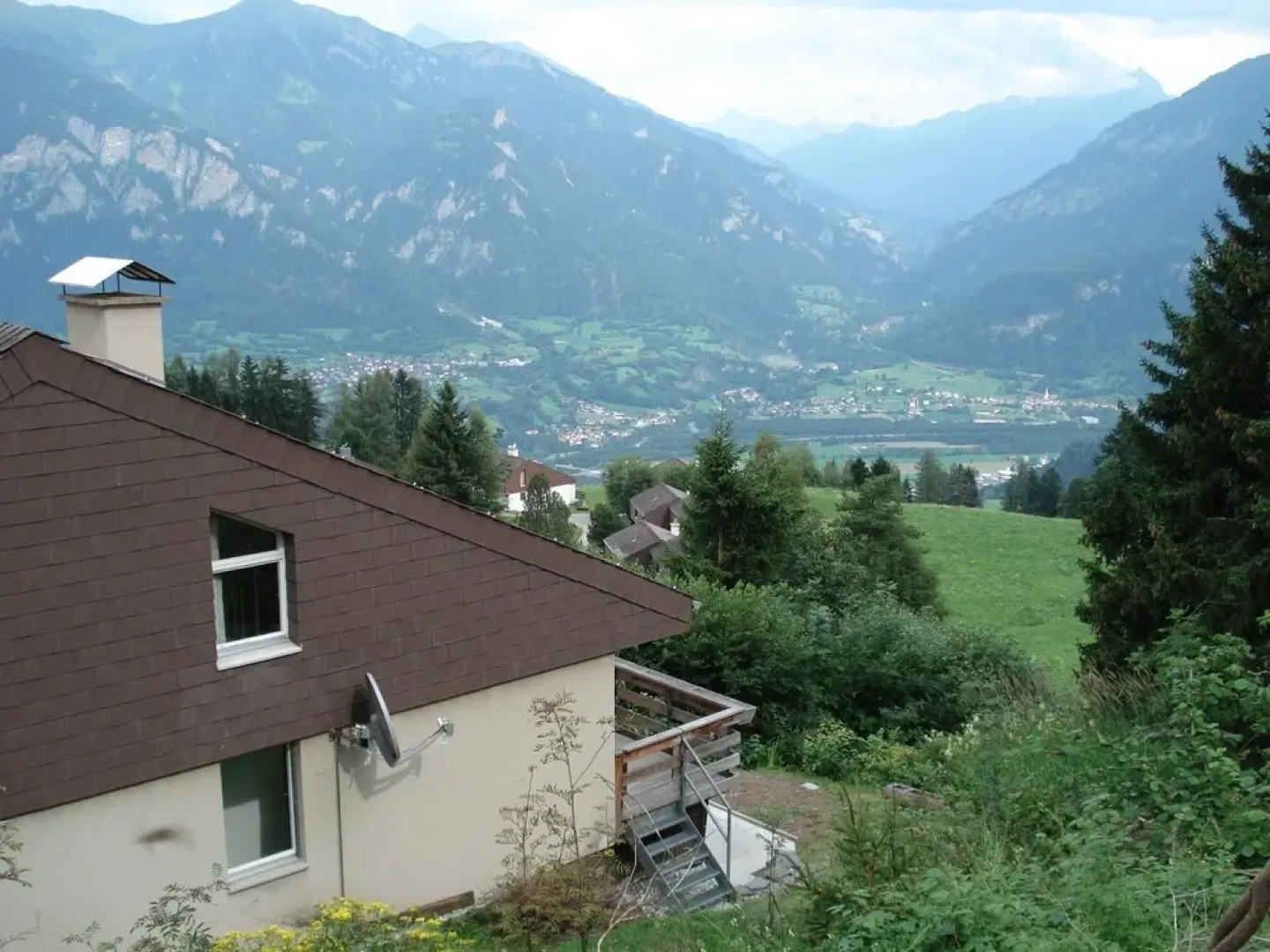 Cozy Apartment in Sarn near Forest