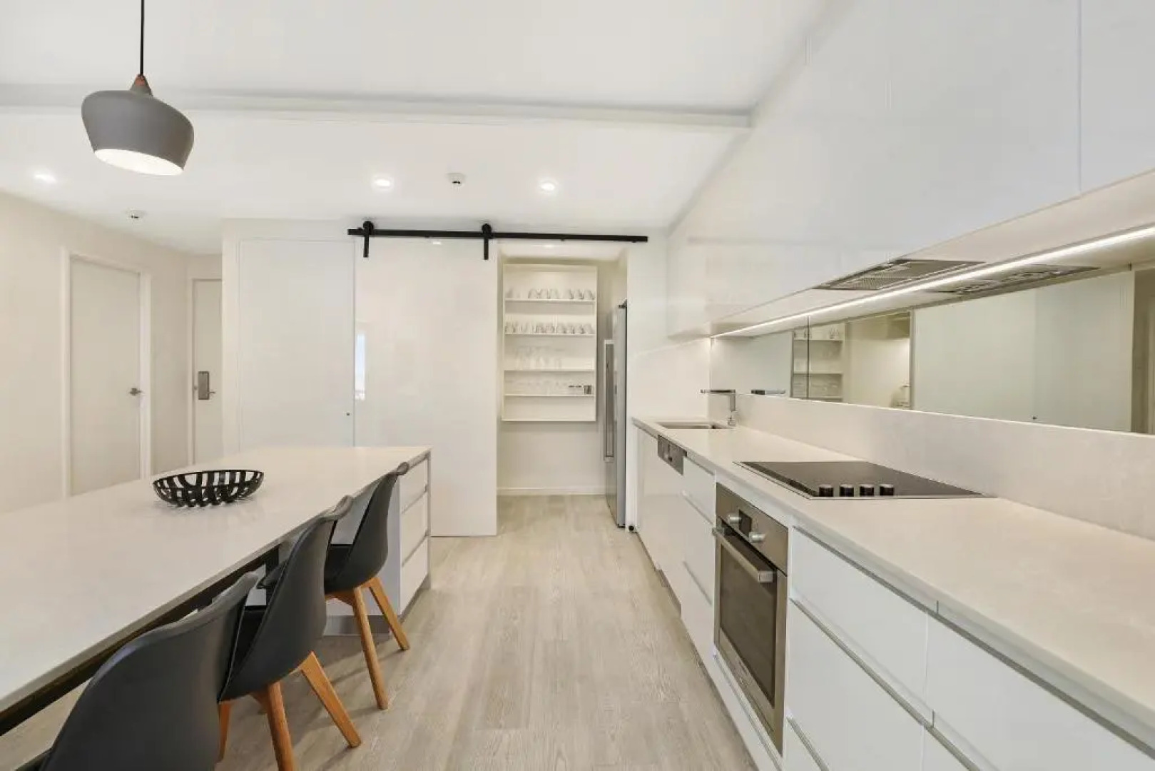 Elouera Tower Beachfront Apartments