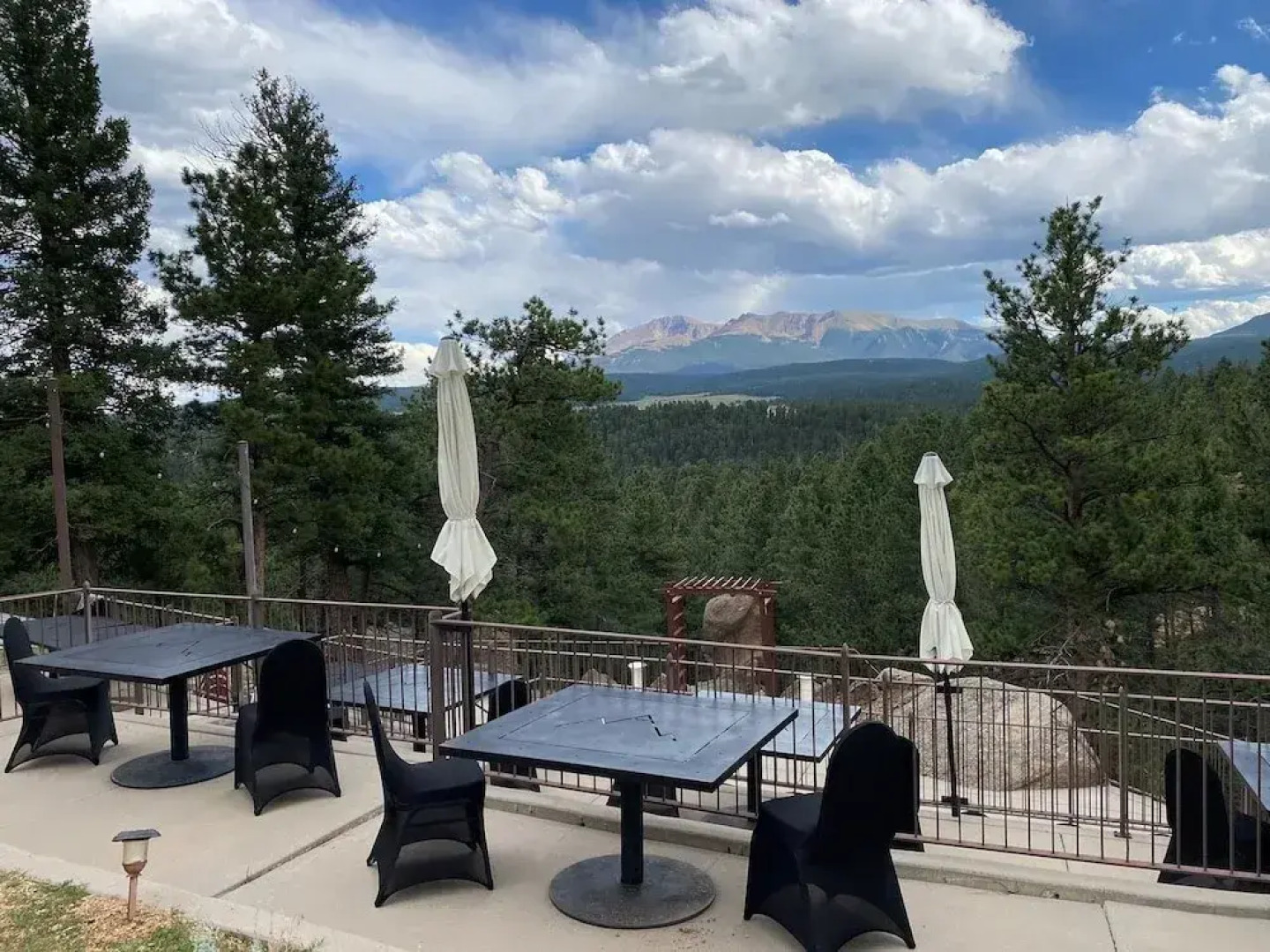 Pikes Peak Paradise Bed and Breakfast