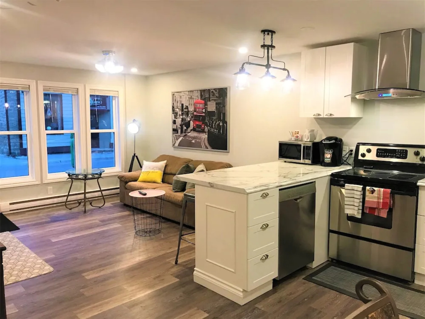 Esther's Place-Carleton Place Downtn Apt