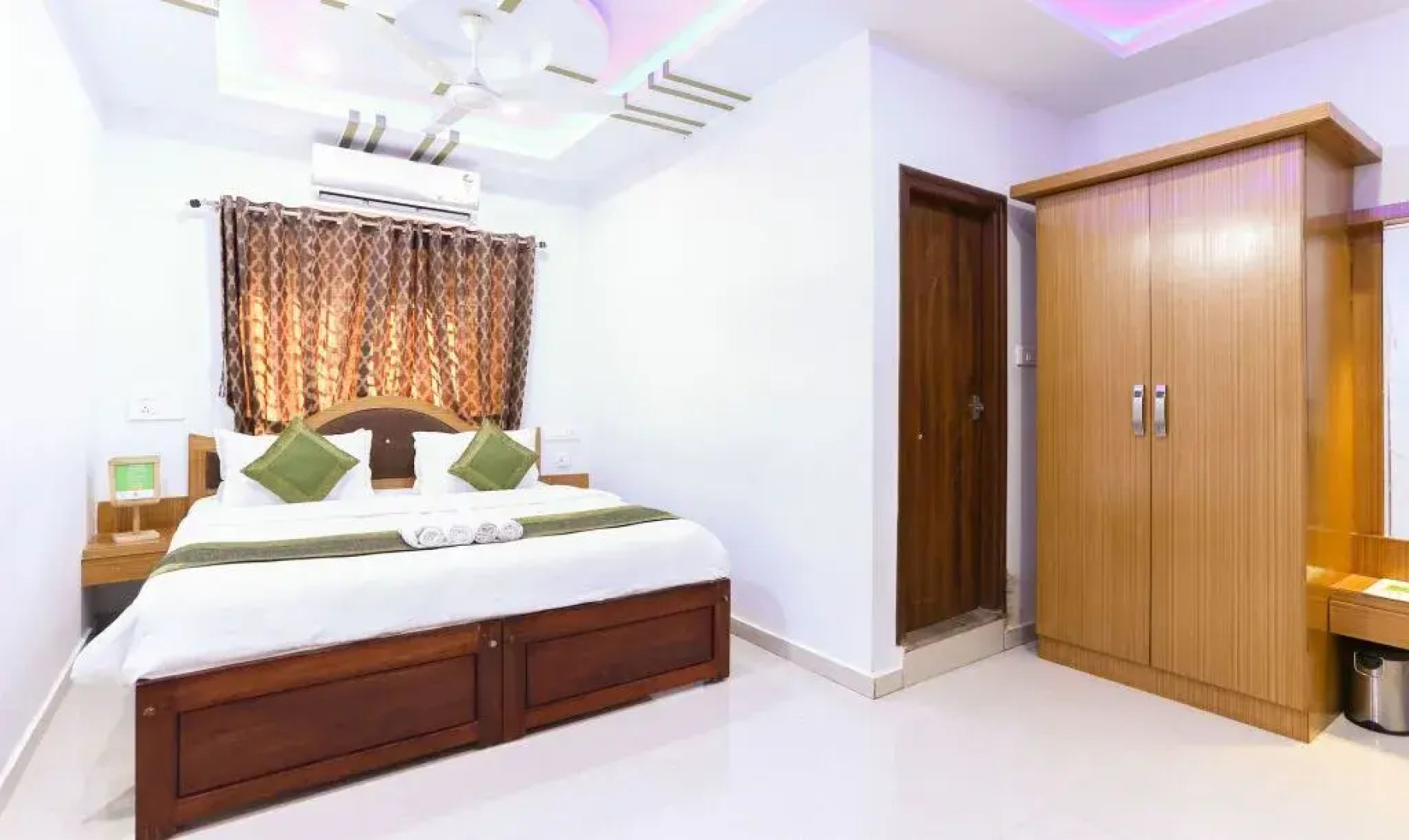 Treebo Yesh Comfort's