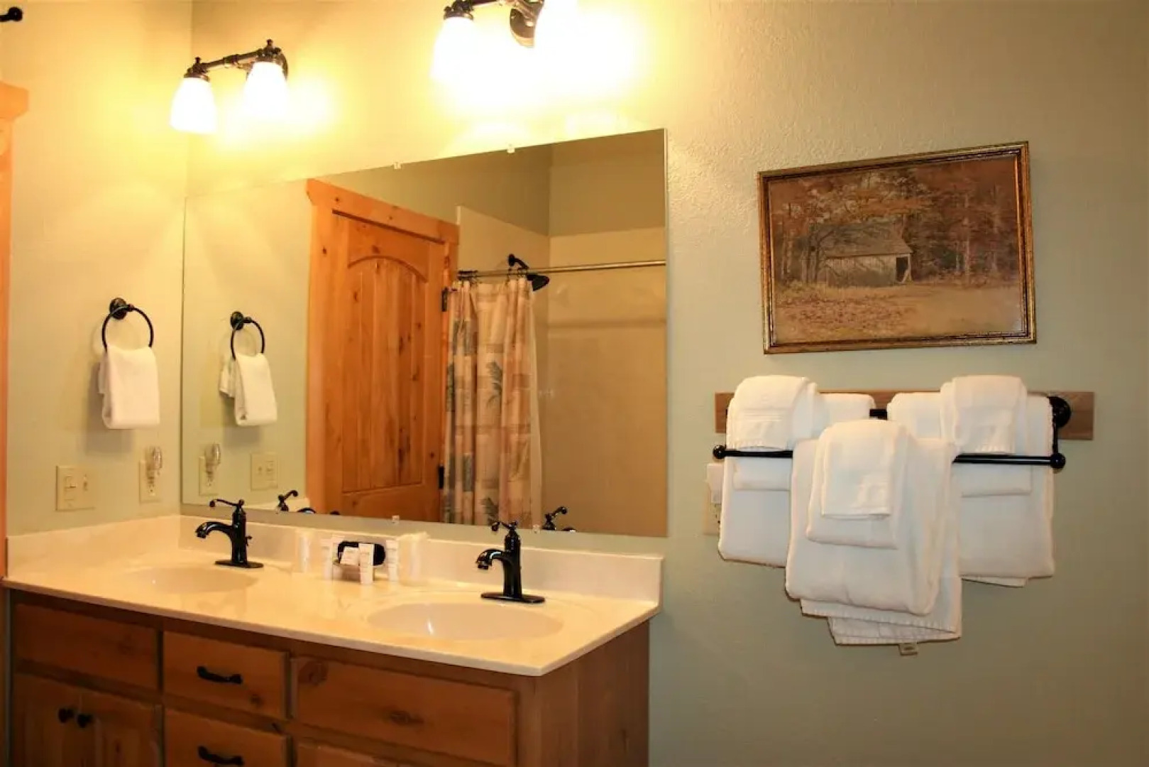 The Esmeralda Inn at Lake Lure