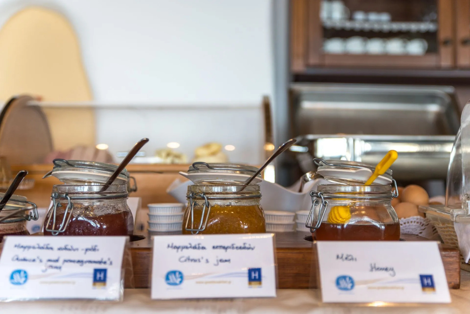 Cavos Studios & Appartements