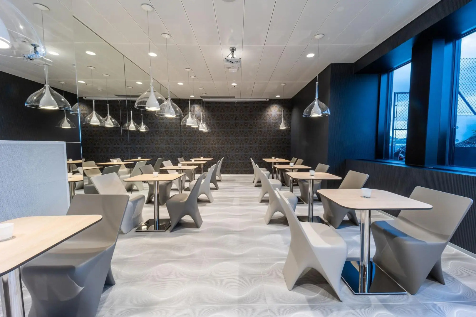 Prize by Radisson, Bern City