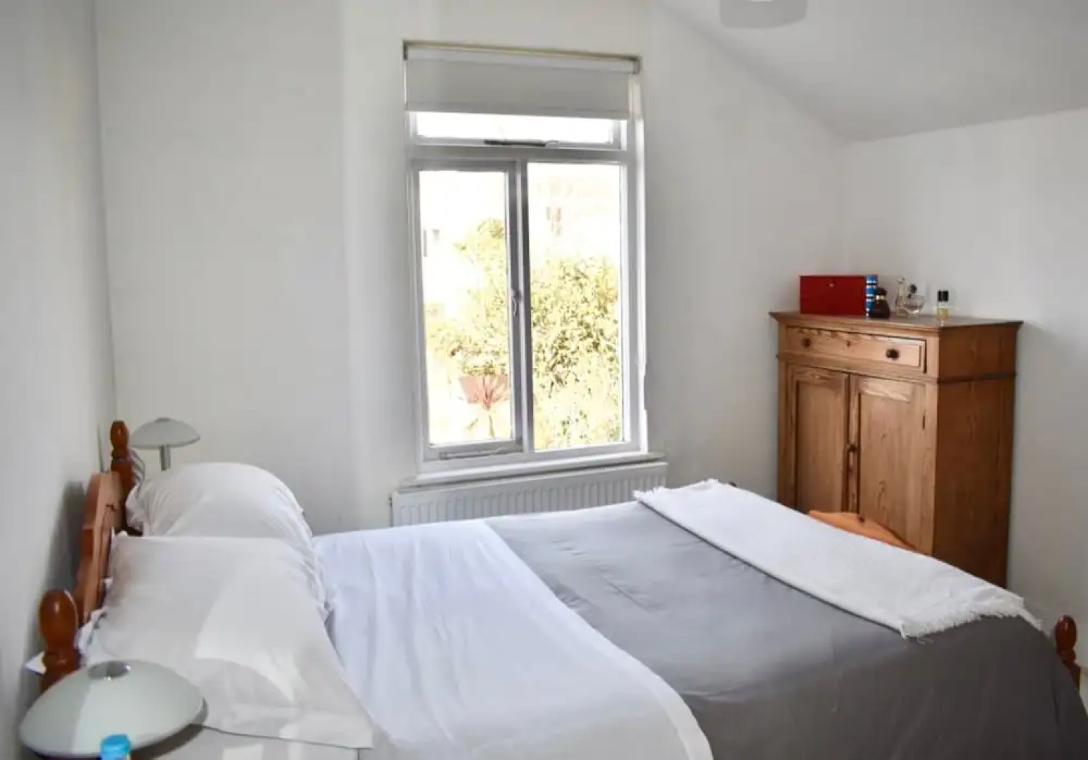 Bright 3 Bedroom House Near Queens Park