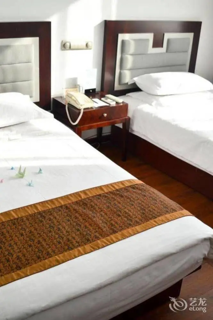 Qianyuan Jingyang Hotel