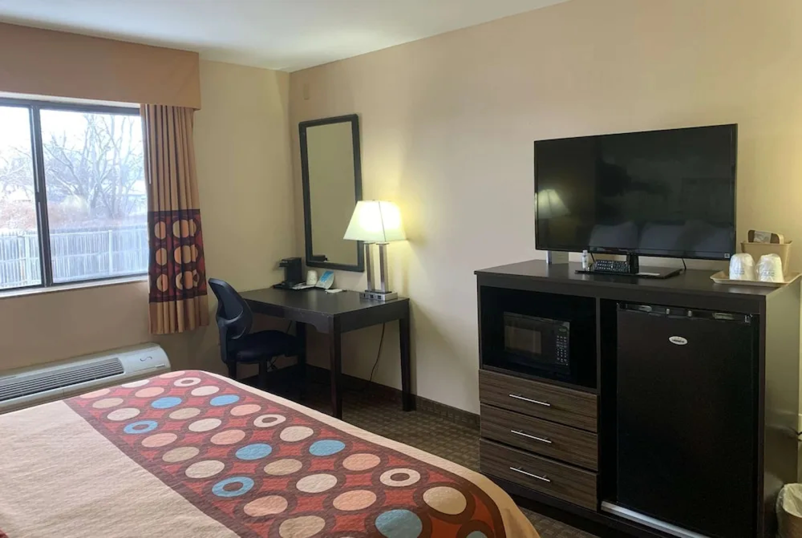 Super 8 By Wyndham Liverpool/Clay/Syracuse Area