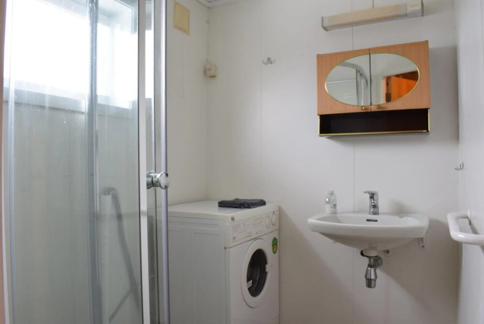 Nice Home in Lavik With Wifi and 5 Bedrooms