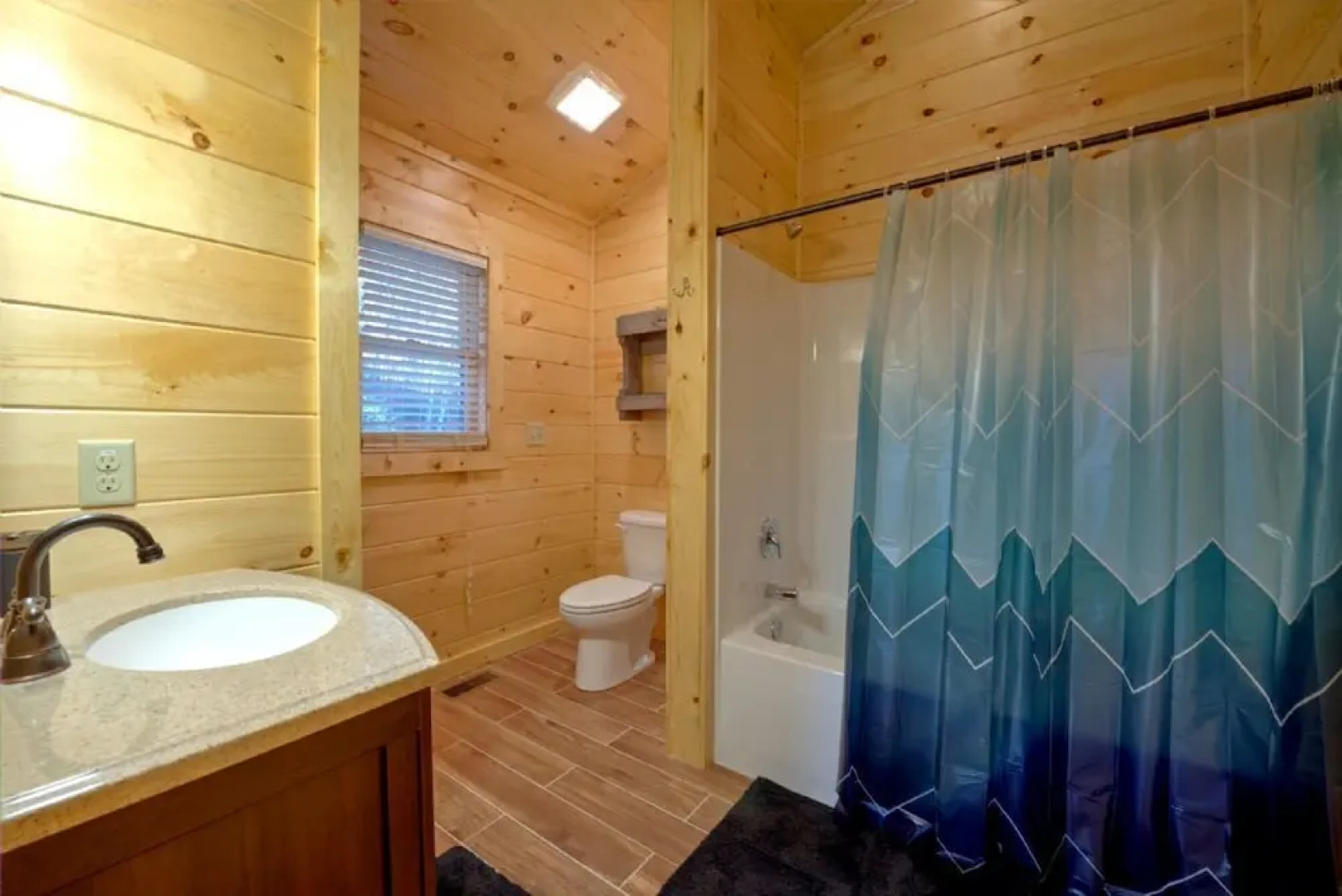 Pony Express - 2 Br Cabin