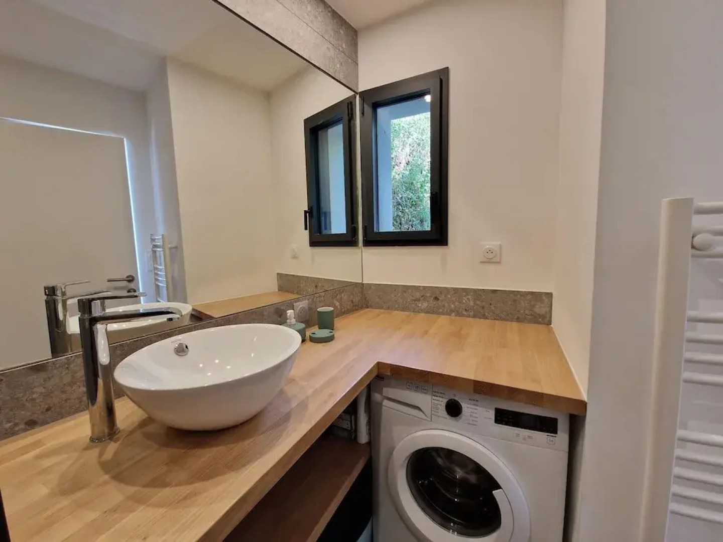 Premium Holiday Home With Charging Station