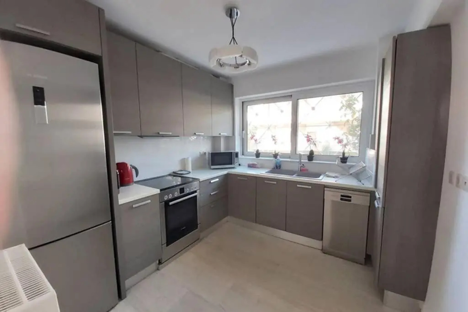 Luxury beachfront 3 bedroom apartment in Kavouri beach, Athens