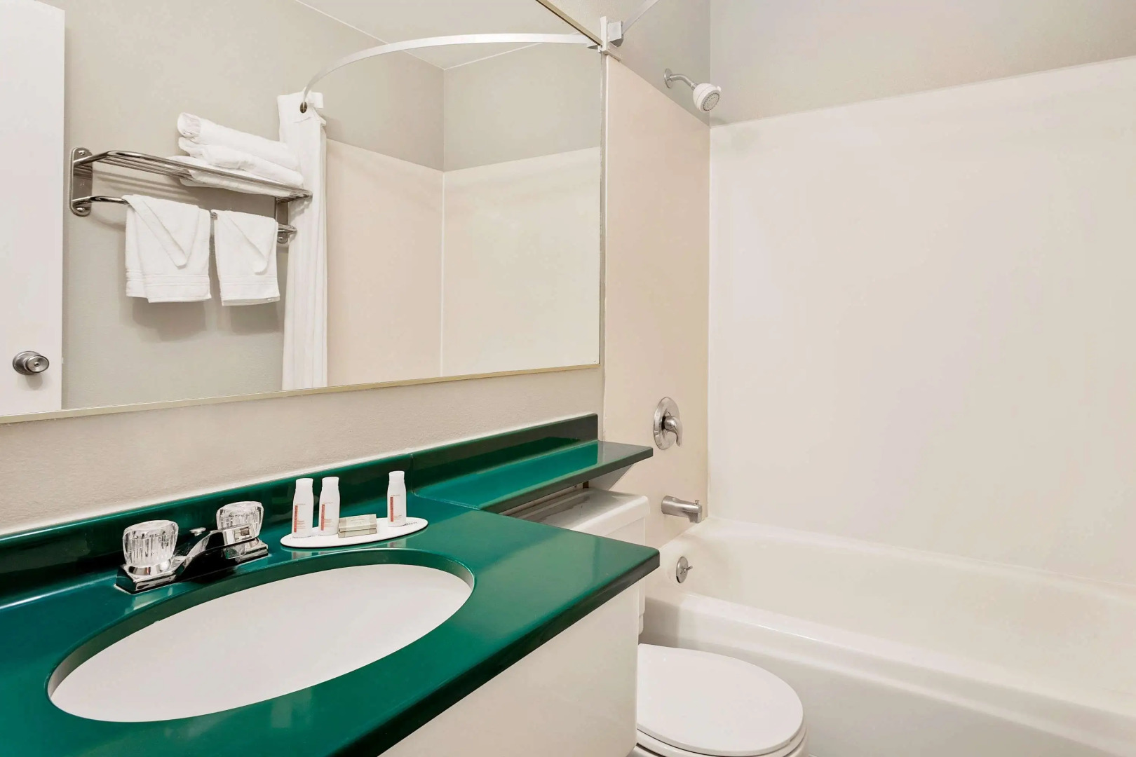 Super 8 by Wyndham Helena