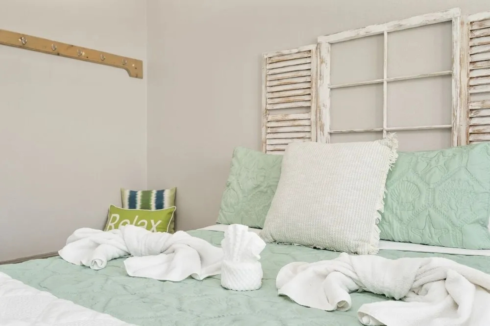 Shore Relaxin' 4 Bedroom Home by RedAwning