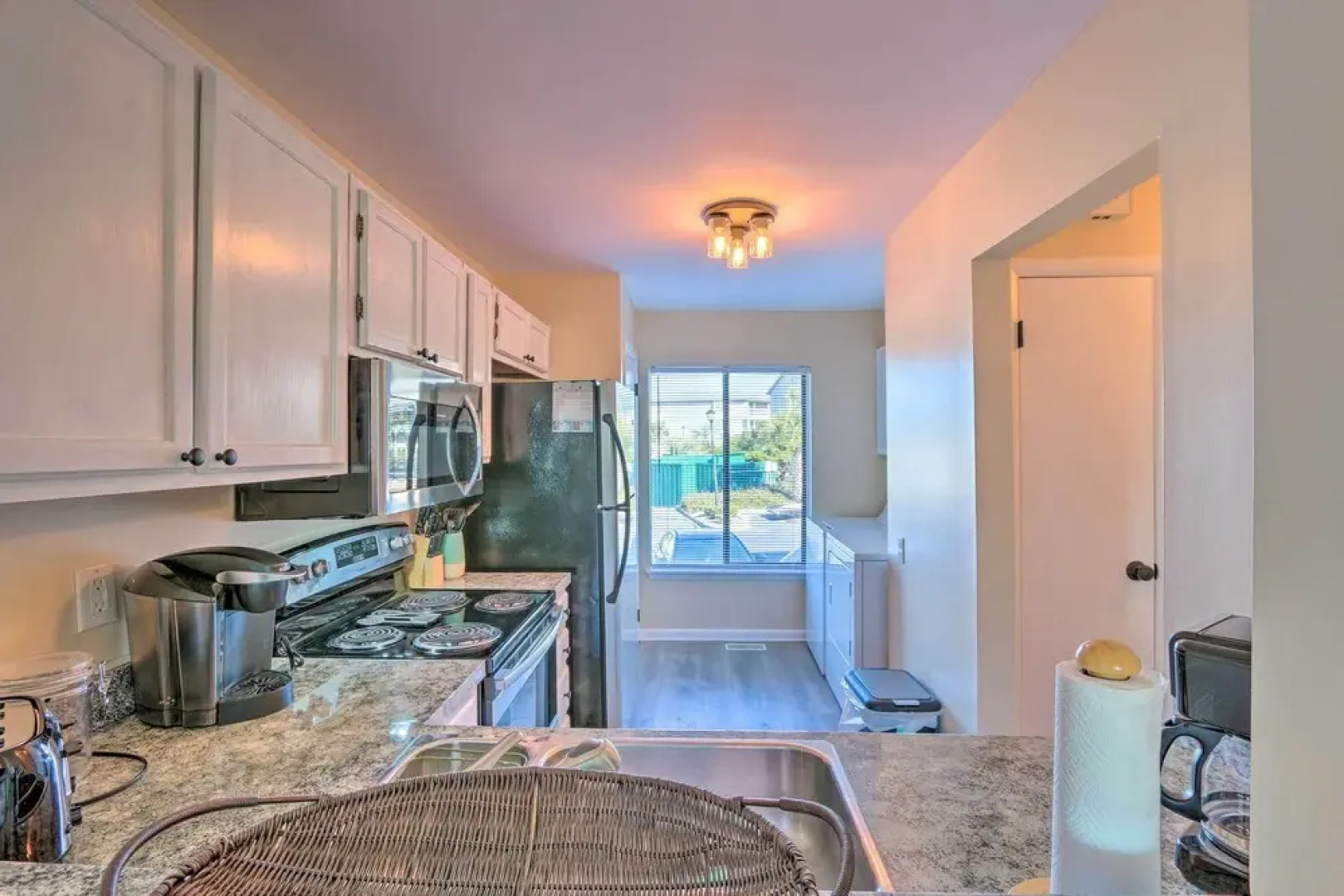 Walk to Harbor Island Beach: Cozy St Helena Villa!