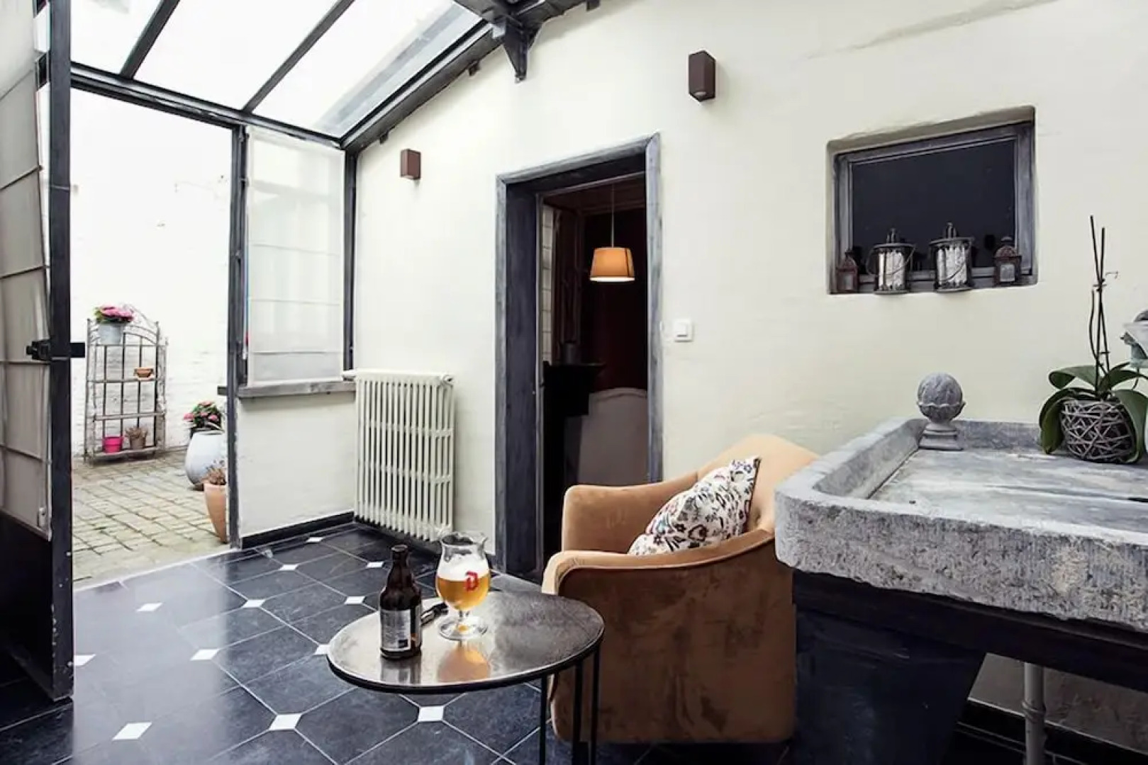 Ganda Rooms & Suites