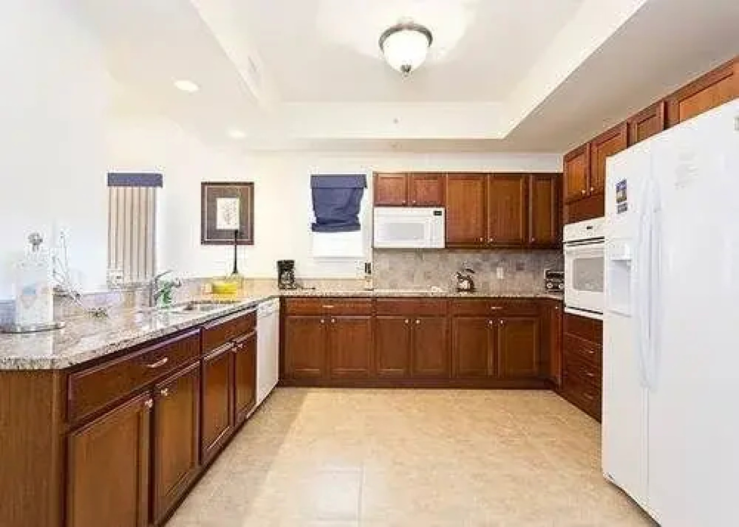 Yacht Harbor 470 4th floor 3 bedrooms condo by RedAwning