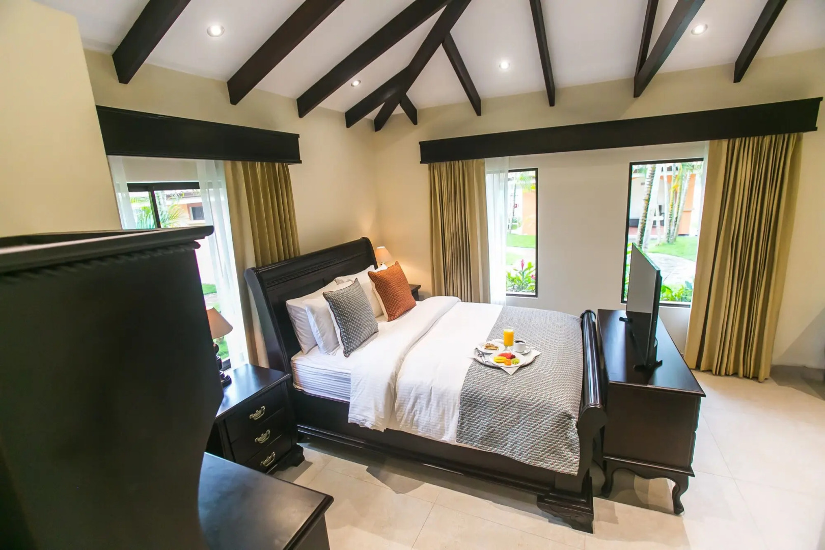 Sunset Del Mar Resort