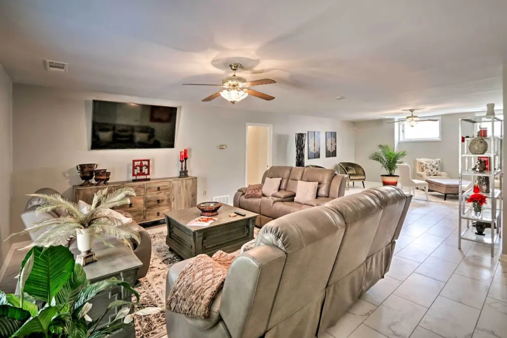 Quiet Memphis Home on 20 Acres: 10 Mi to Downtown!