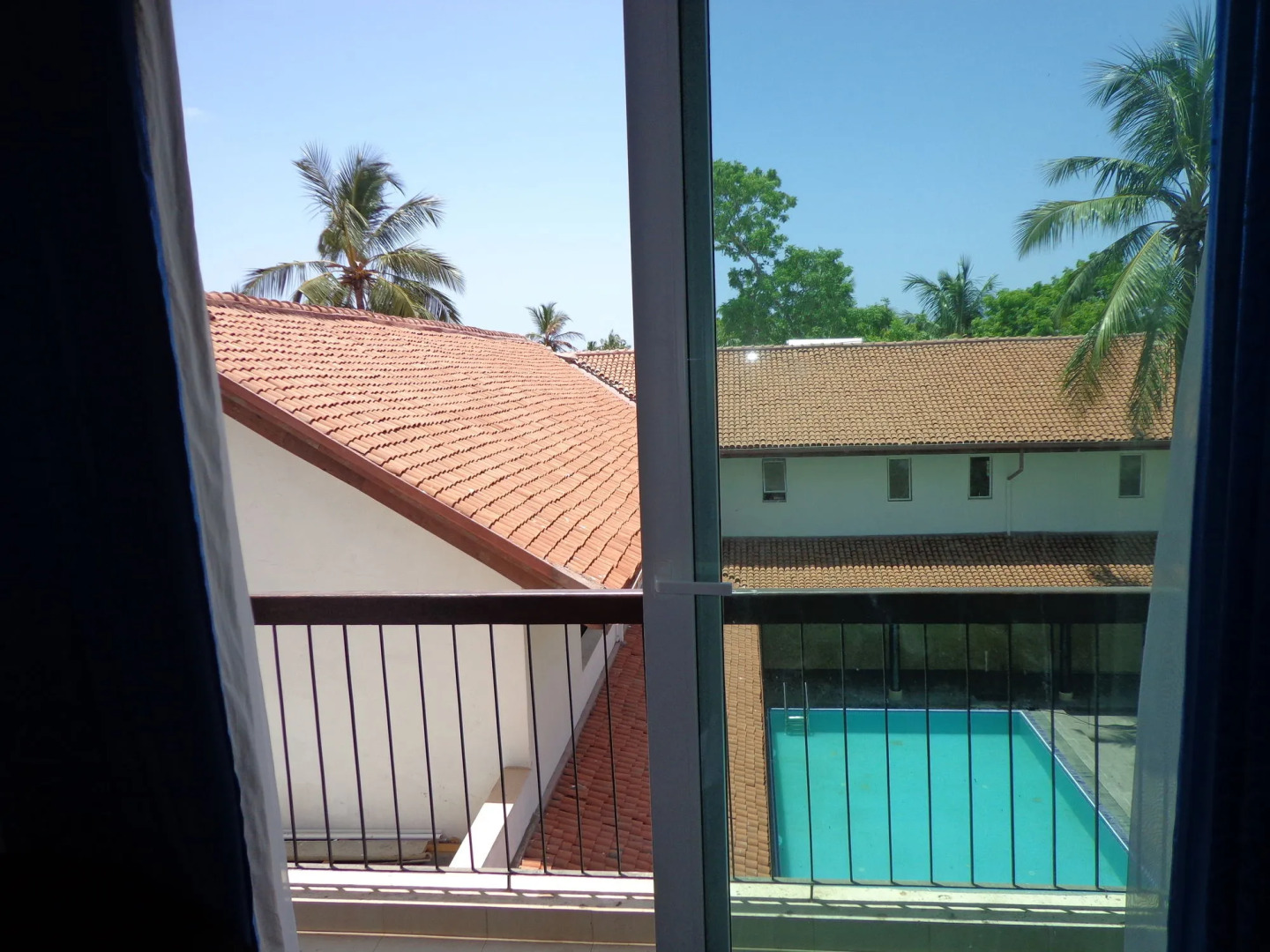 Earl's Red Passikudah