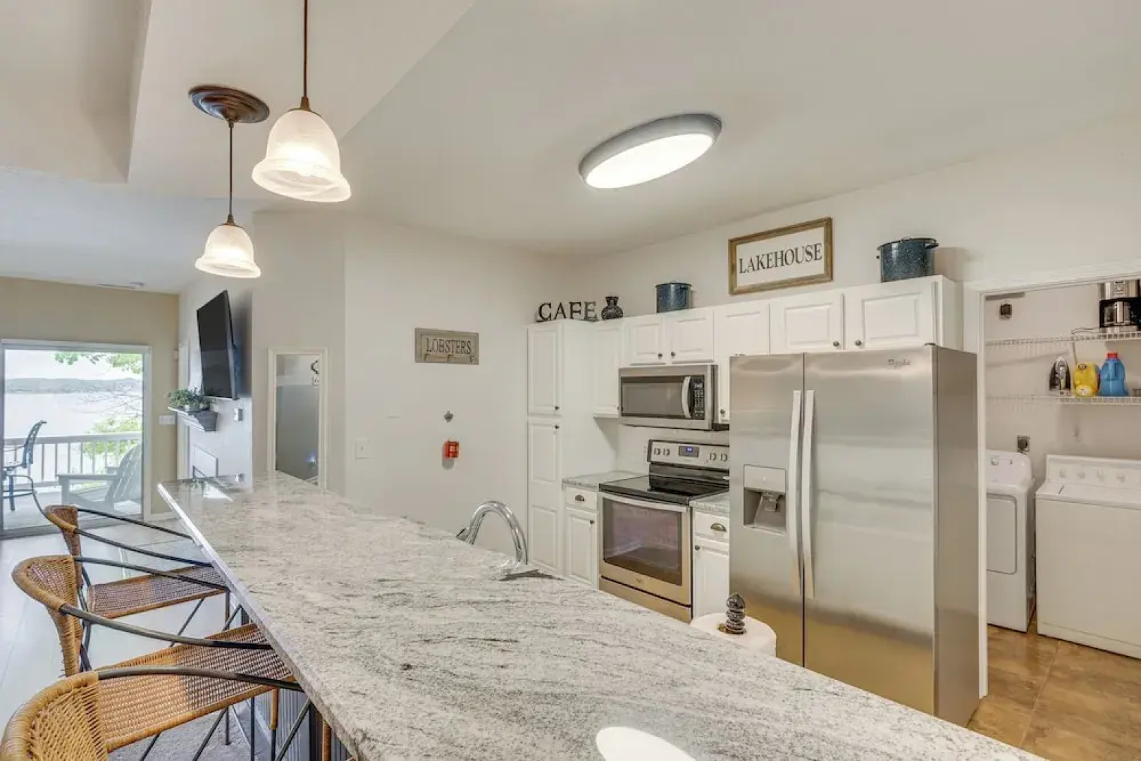 Swim, Boat & Fish: Townhome on Lake of the Ozarks