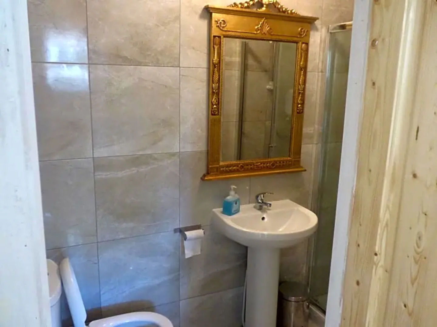 Ash House Bed and Breakfast