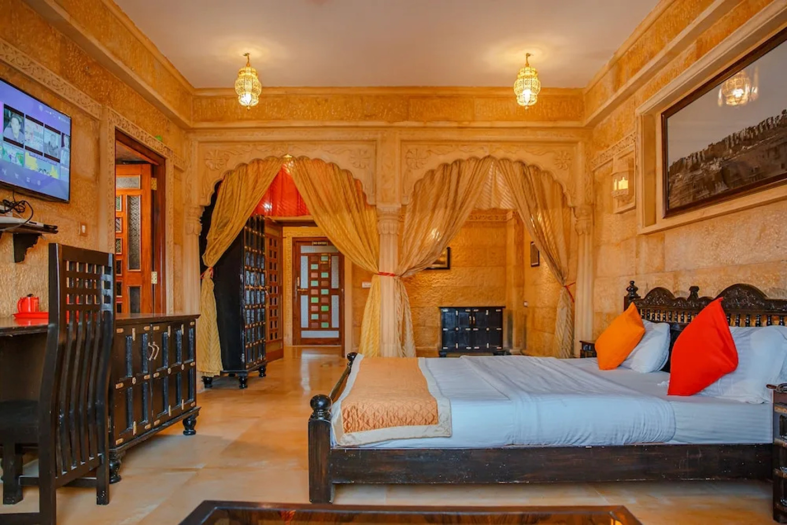 Vista Rooms at Patwa Haveli Road
