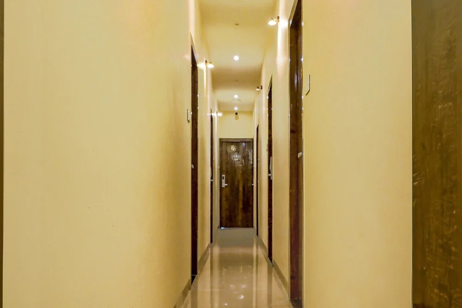 Fabexpress Abad Inn