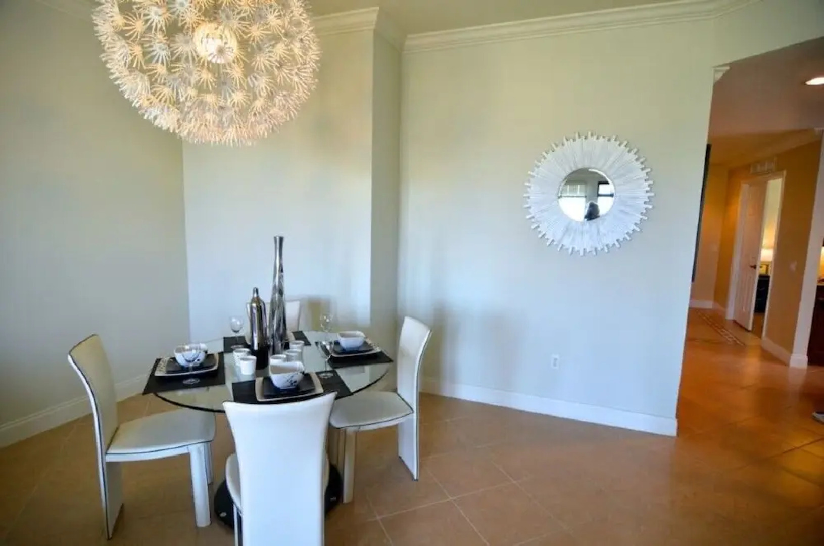 7468ed 3 Bedroom Condo