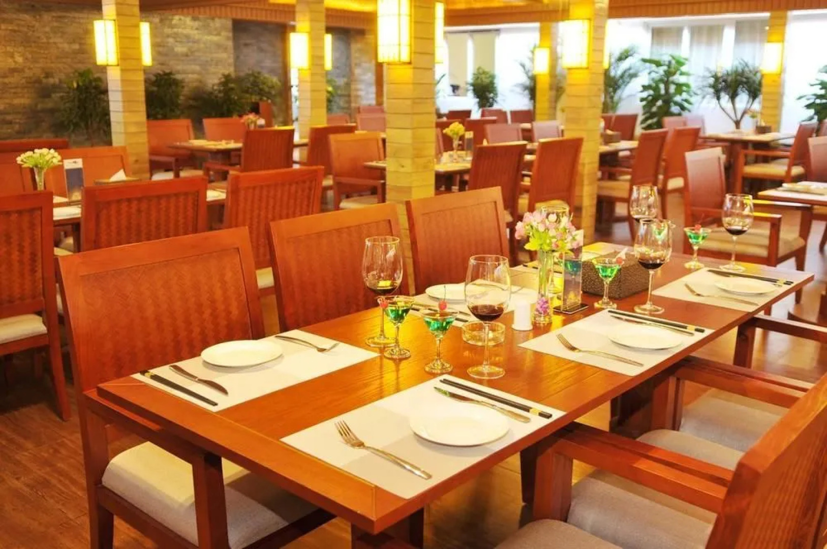 Xishuangbanna Harbour Side International Hotel