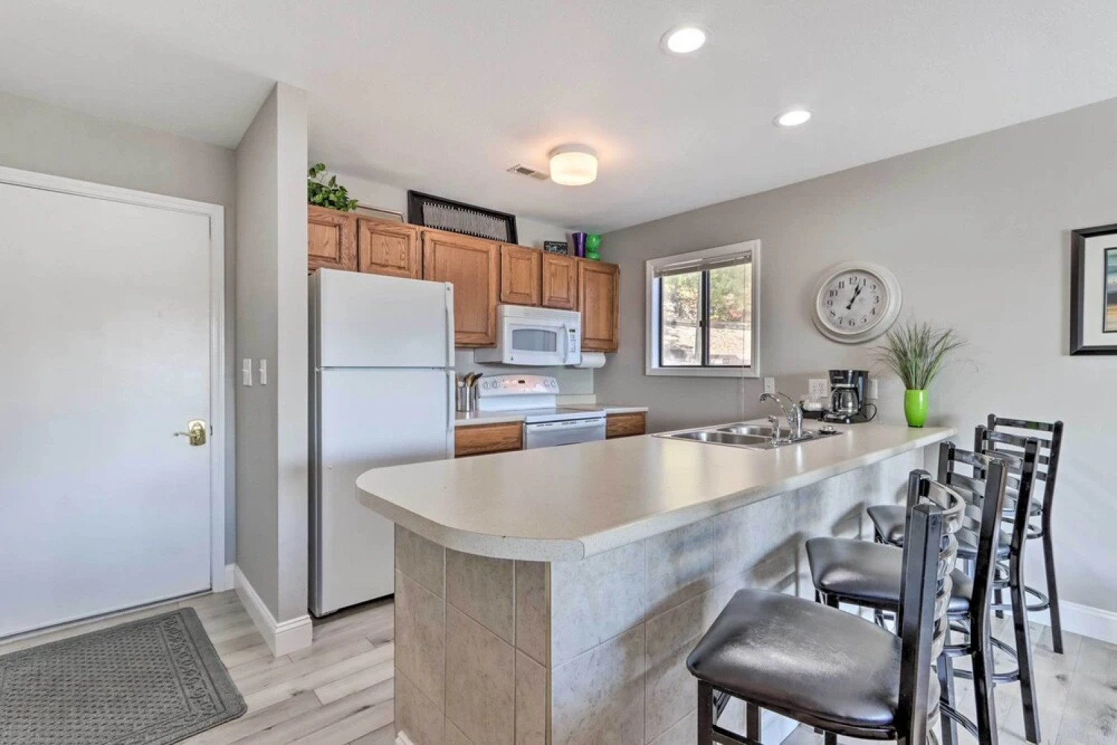 Fireplace & Water Views: Lake Ozark Condo!