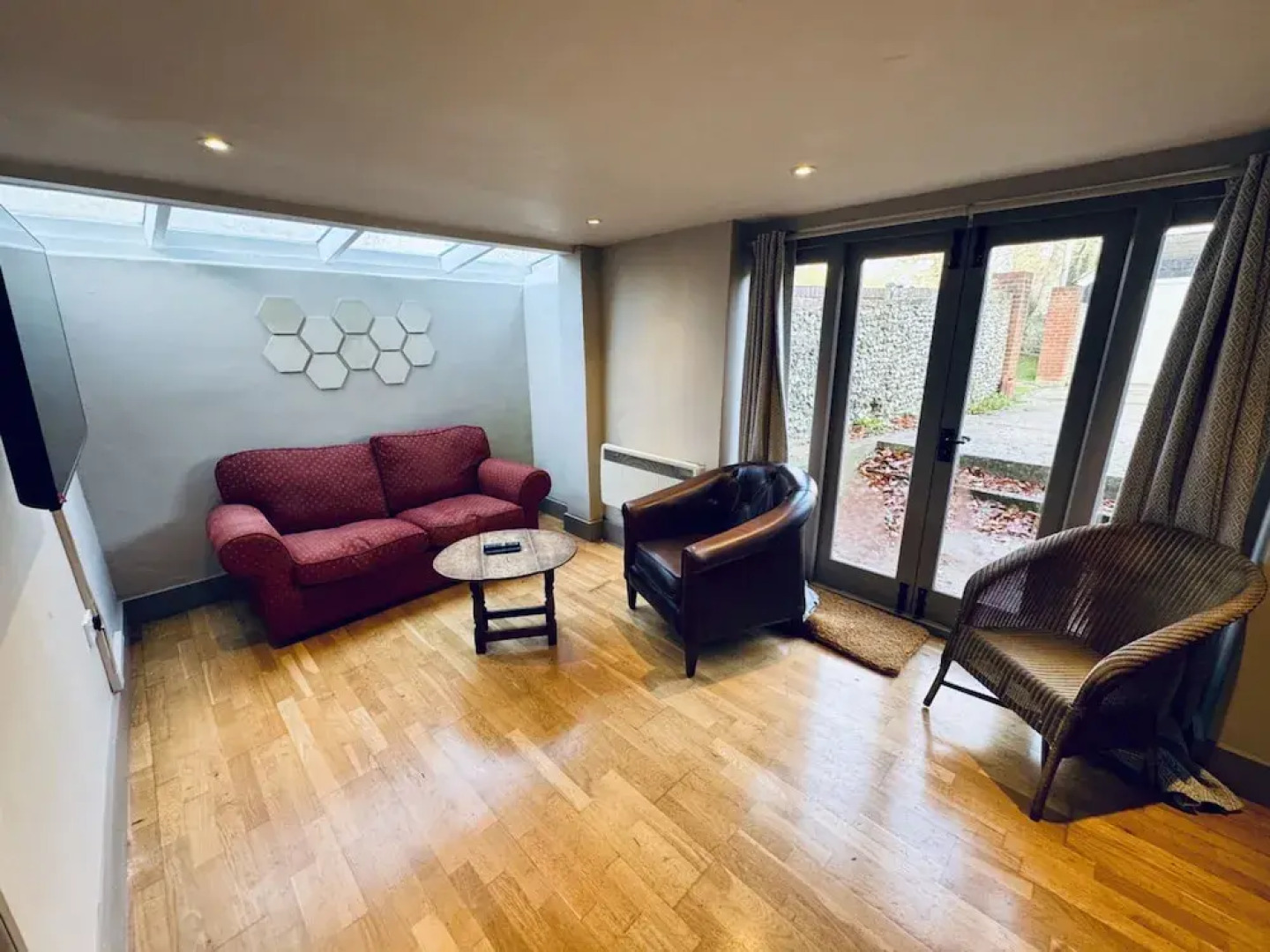 Coombe End Farmhouse Lodge - From 165 Per Night