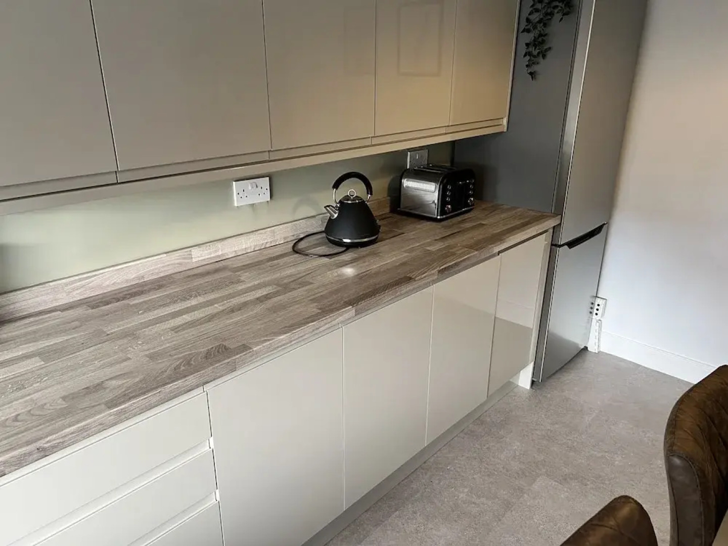 vERY comfy town house