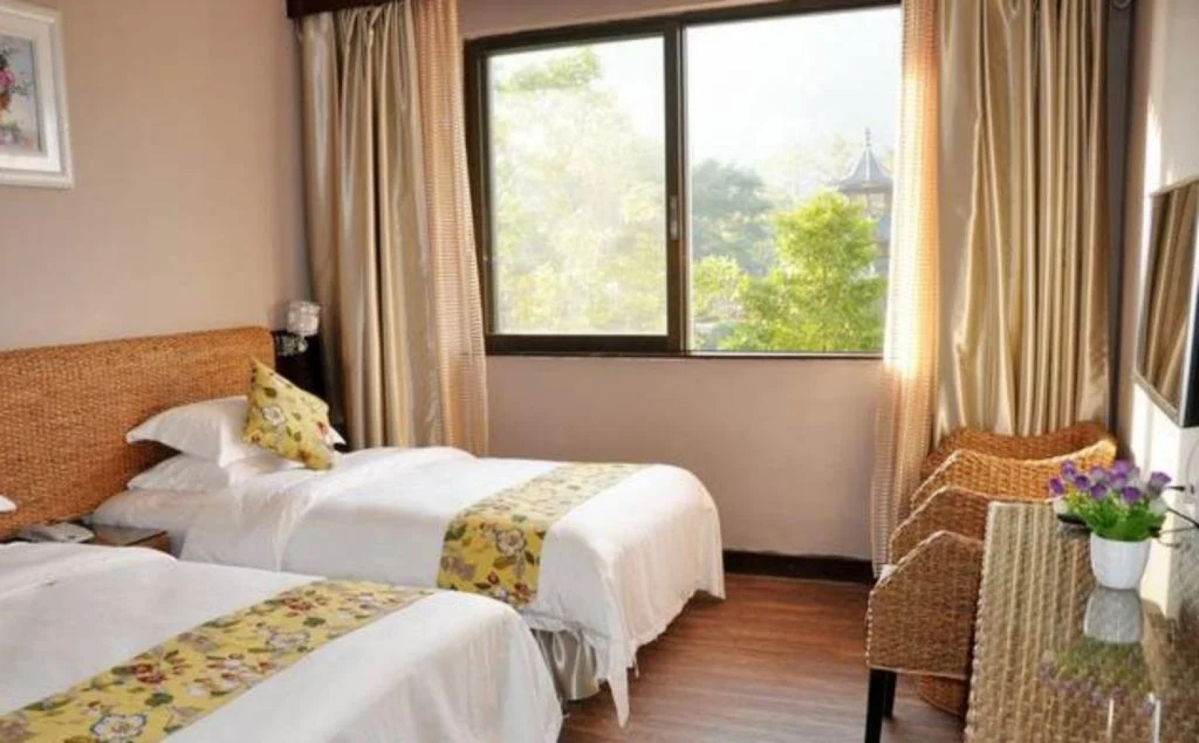 Guilin Lipu Fengyu Yanshan Resort